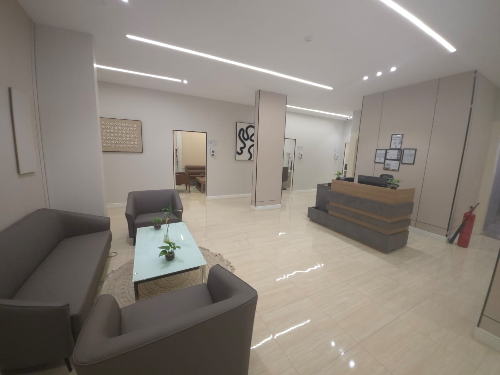 Midecare reception
